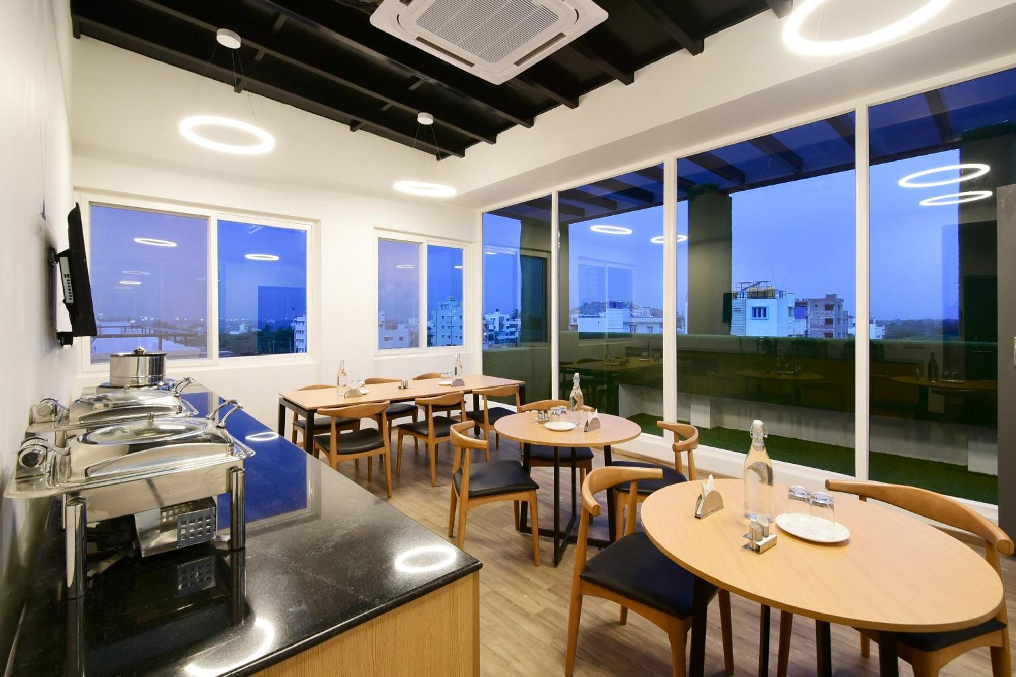 Готель Townhouse Airport Road Yelahanka Екстер'єр фото