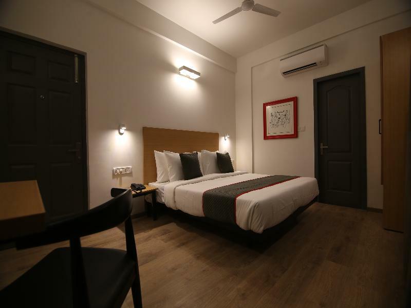 Готель Townhouse Airport Road Yelahanka Екстер'єр фото