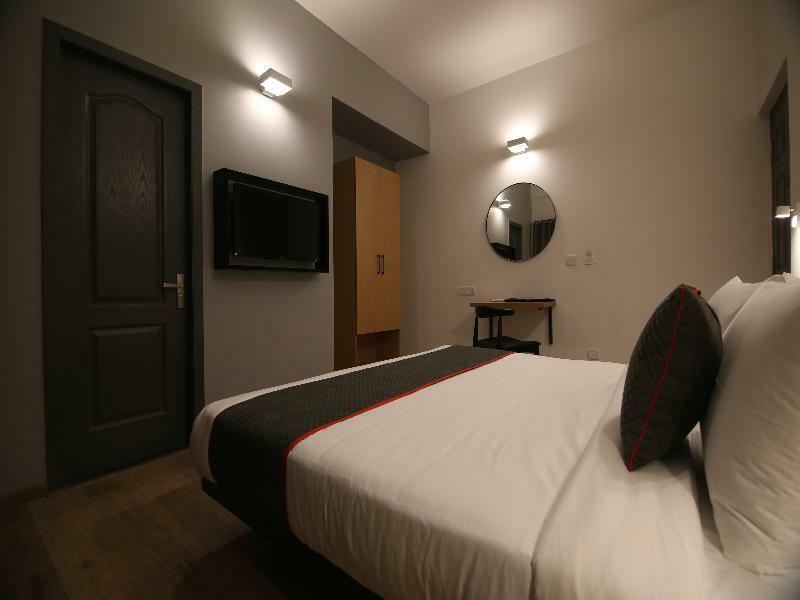 Готель Townhouse Airport Road Yelahanka Екстер'єр фото