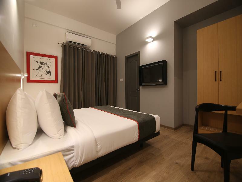 Готель Townhouse Airport Road Yelahanka Екстер'єр фото
